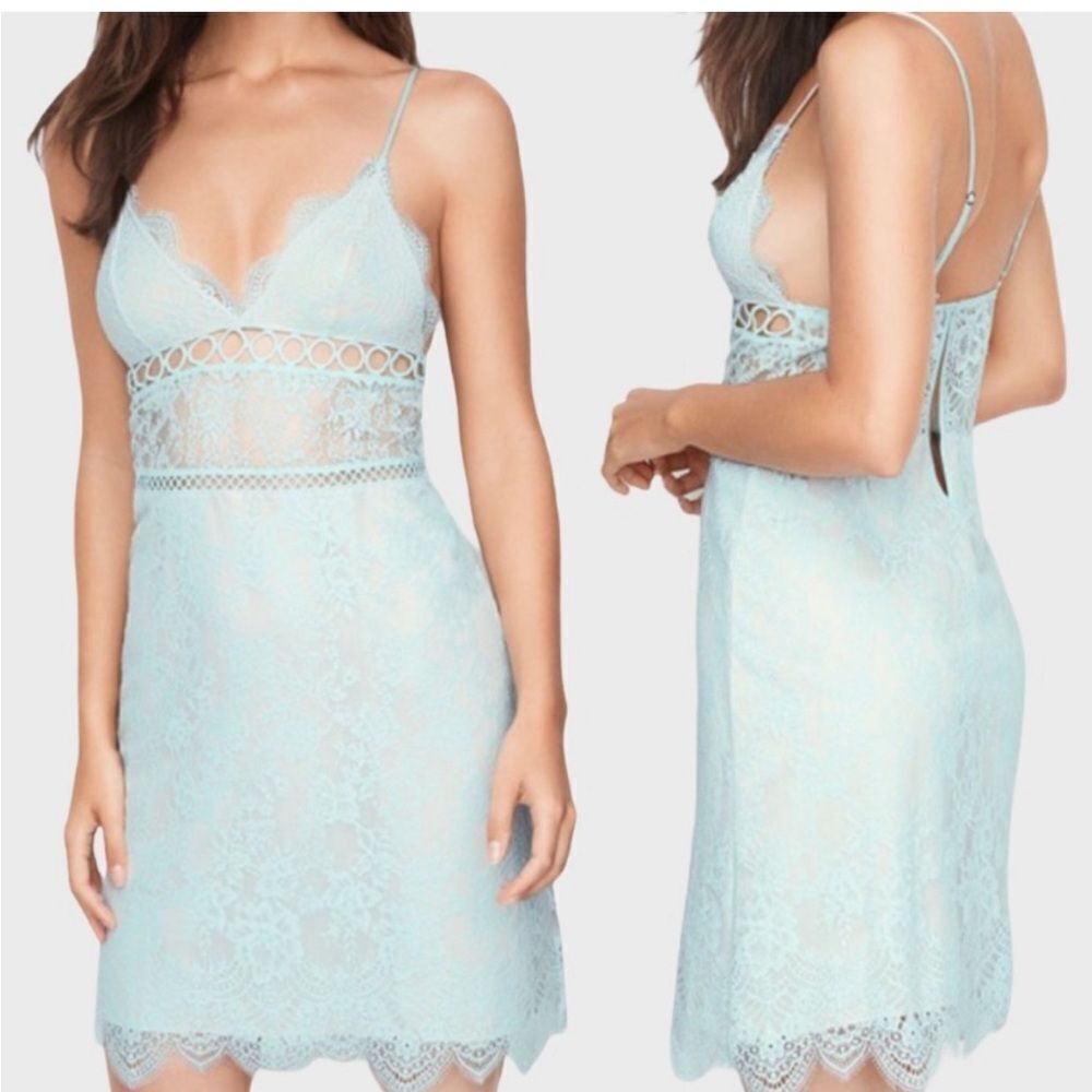NWT Victoria’s Secrets Dream Angels Floral Lace & Ring Slip Dress- Size Small